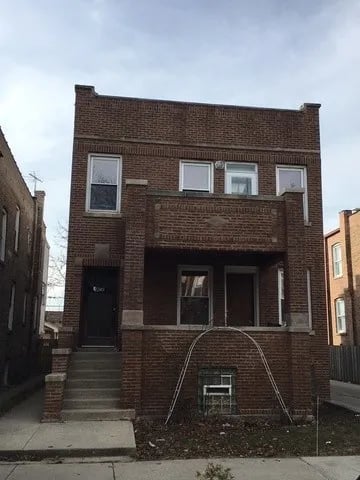 2240 N Springfield AVE