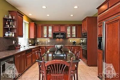 1798 Red Robin Pl