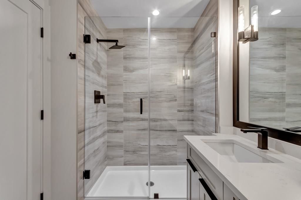 5476 Brydon Crescent, #4