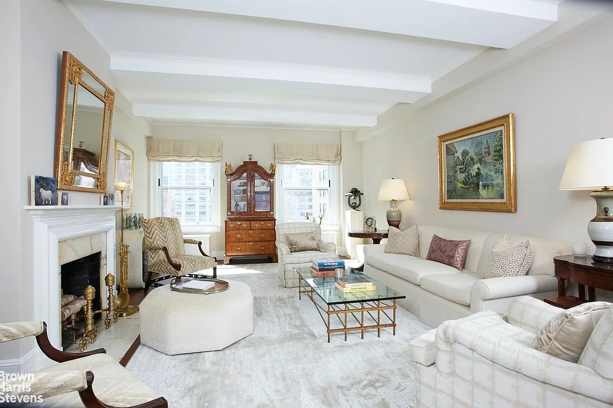 215 East 72nd Street Unit: 15W