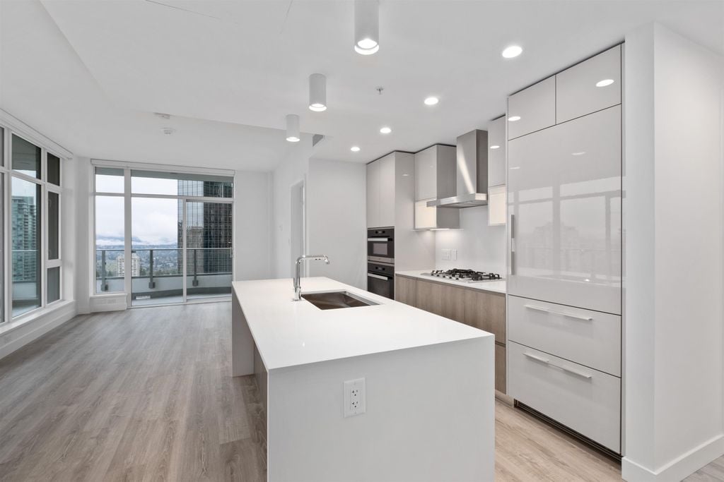 6511 Sussex Ave, #2108