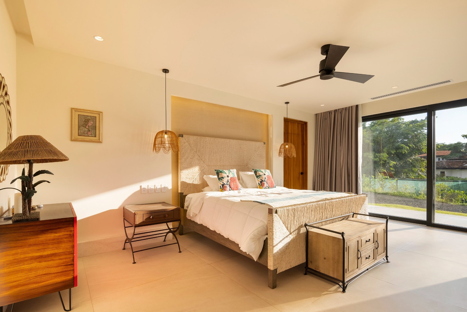 Casa Roacamar:  A Modern Coastal Sanctuary Steps from Playa Bonita