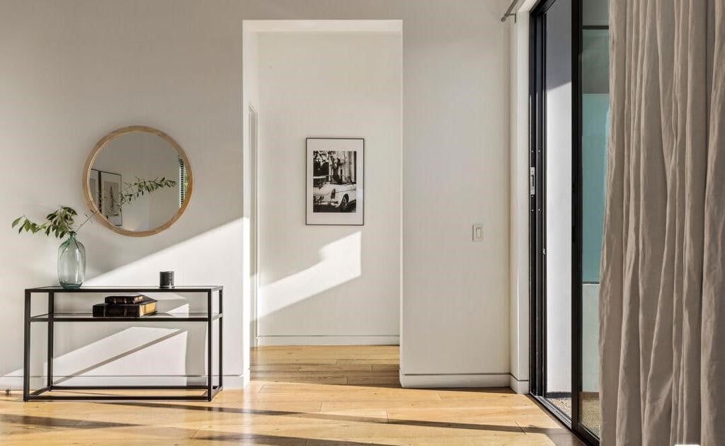 N Edinburgh Avenue, 90048