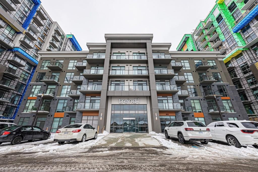 450 Dundas St E Unit: 302