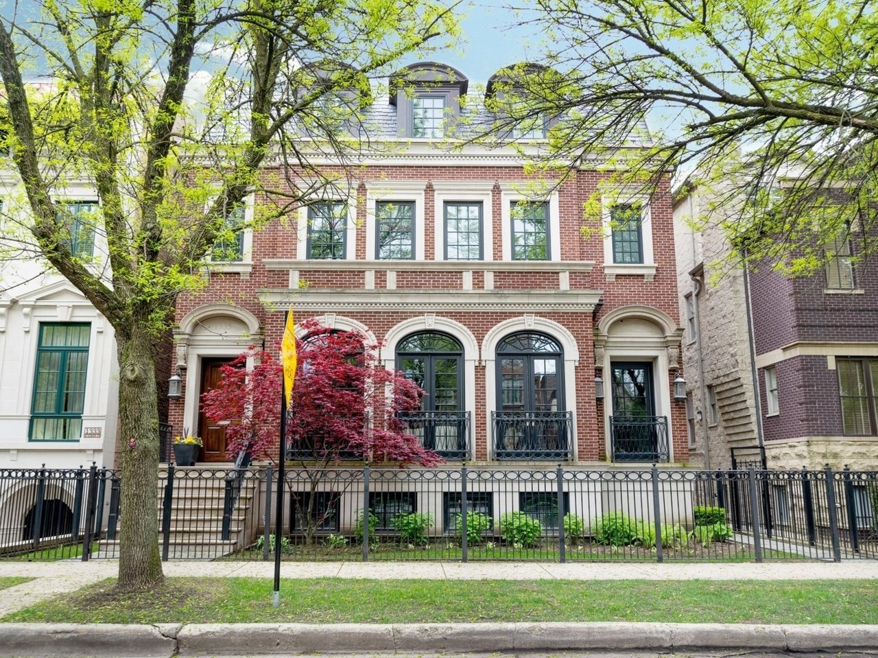 1335 W SCHOOL