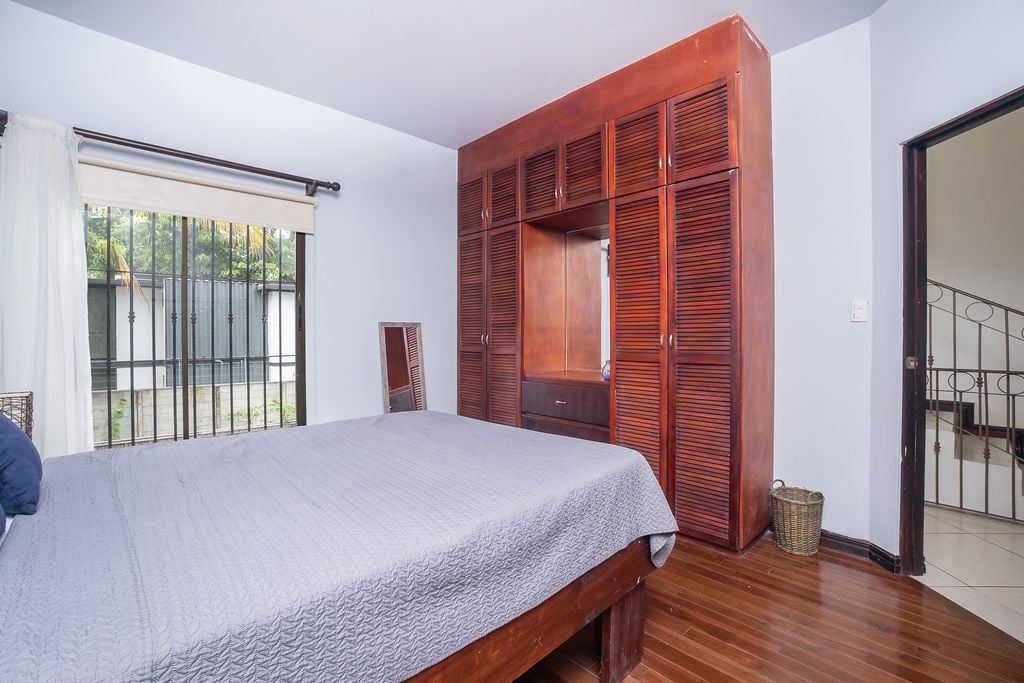 Casa Reye | Stunning 3-Bedroom Beach Home with Rooftop Ocean Views and Private Pool in Surfside, Playa Potrero
