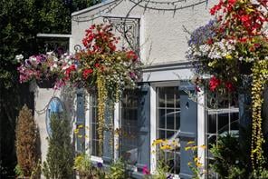 7038 Central Saanich Rd