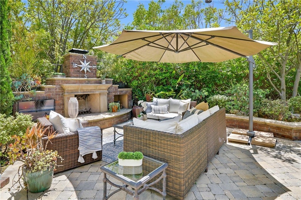 6 Galora Ln