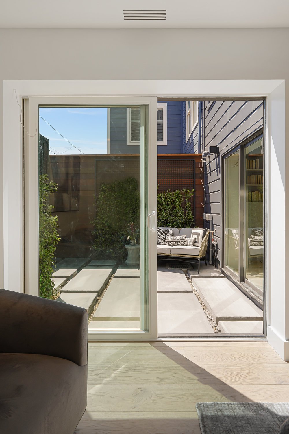 2853-2855A Folsom Street