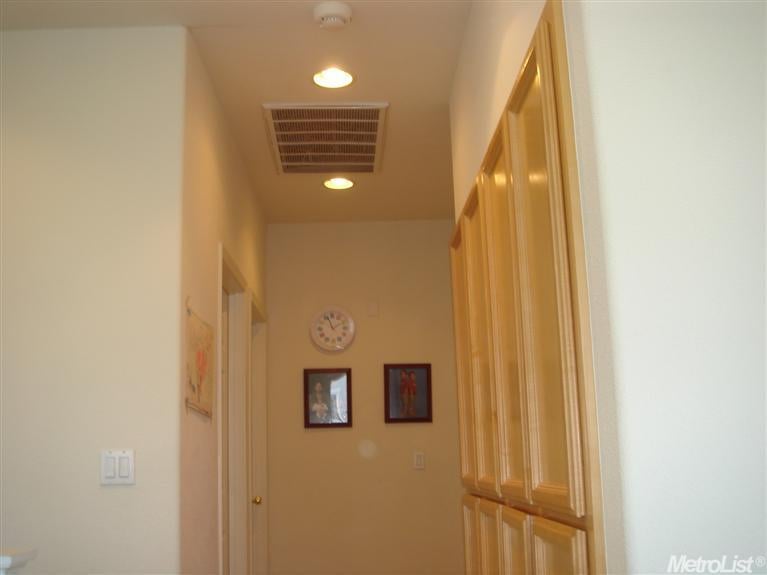3325 Myna Way Sacramento, CA 95834 Sold Represented Buyer