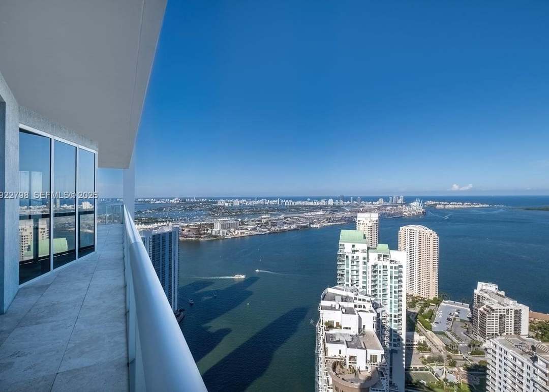 465 Brickell Ave #5701