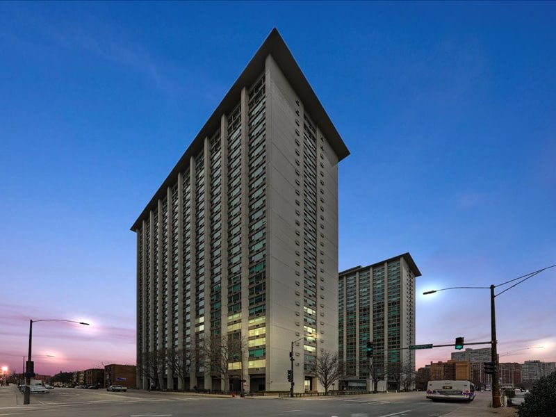 3600 N Lake Shore Dr #207, Chicago, IL 60613