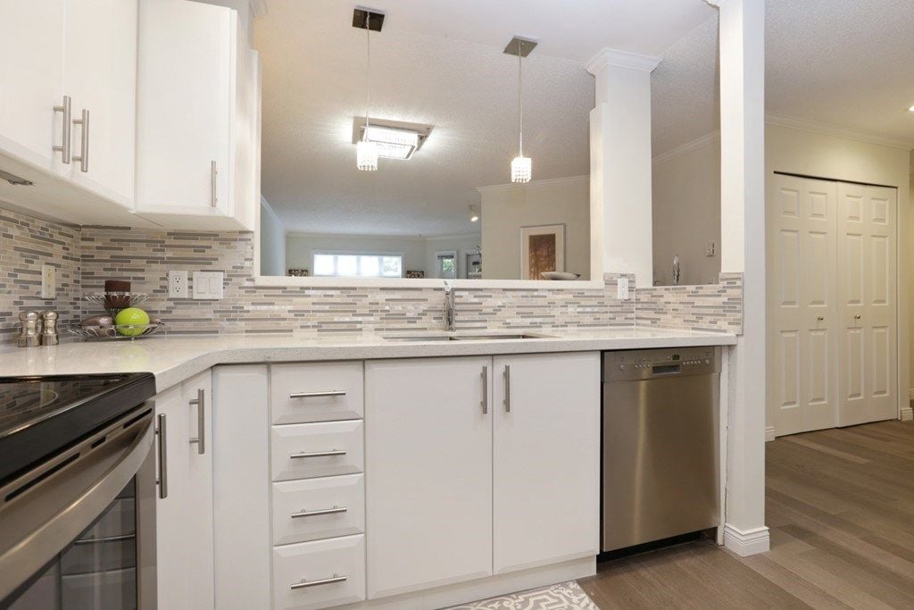 2800 Chesterfield Ave, #210