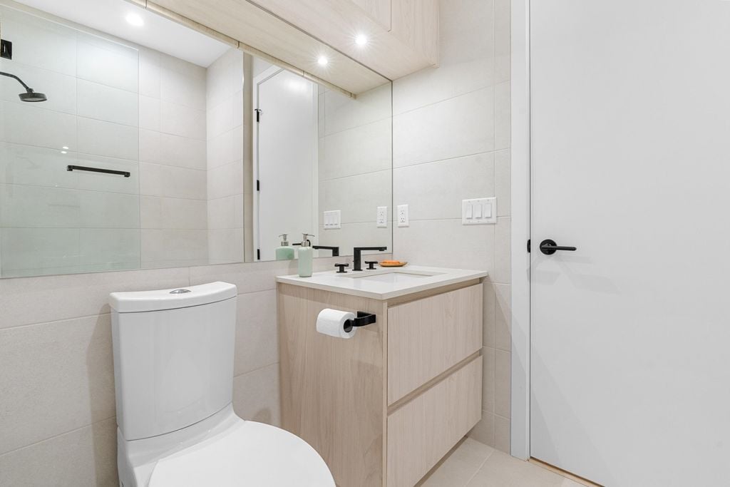 300 Salter St, #310
