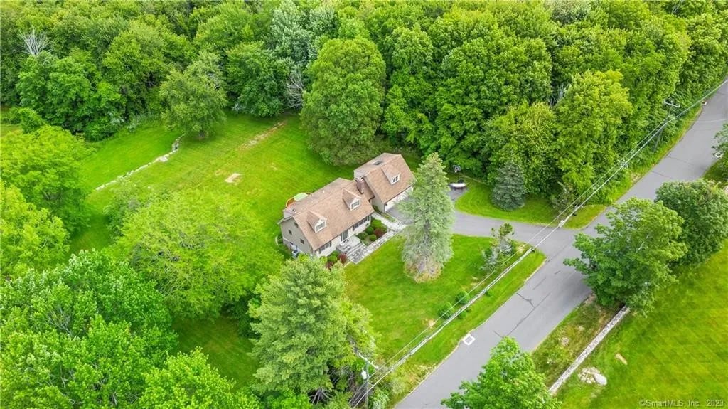 54 Chestnut Hill Road