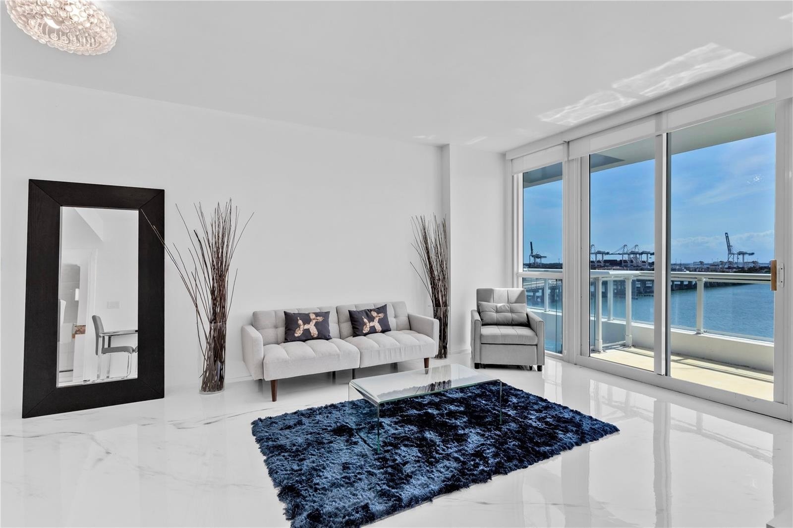 540 WEST AVE #813