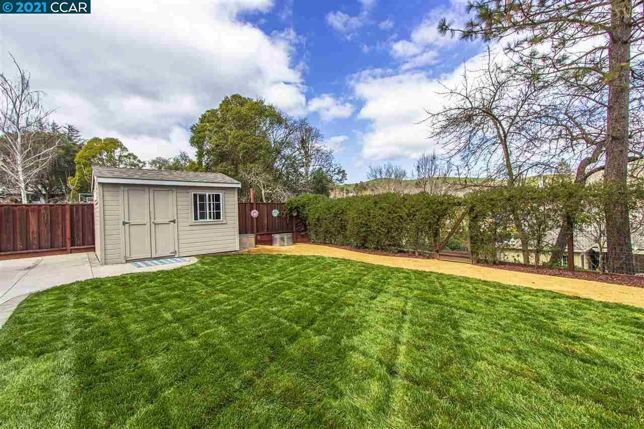 3320 S Lucille Ln