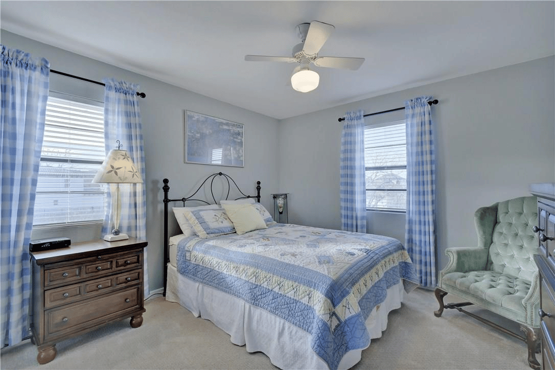 411 North Horseshoe Blvd