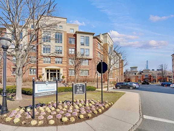 24 AVENUE AT PORT IMPERIAL Unit: 104