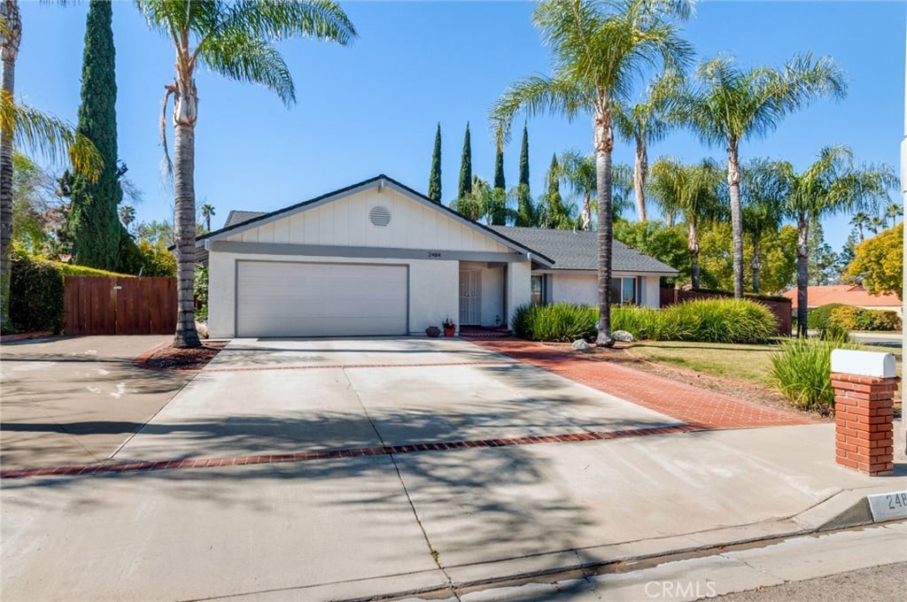 2484 Peppertree Ln