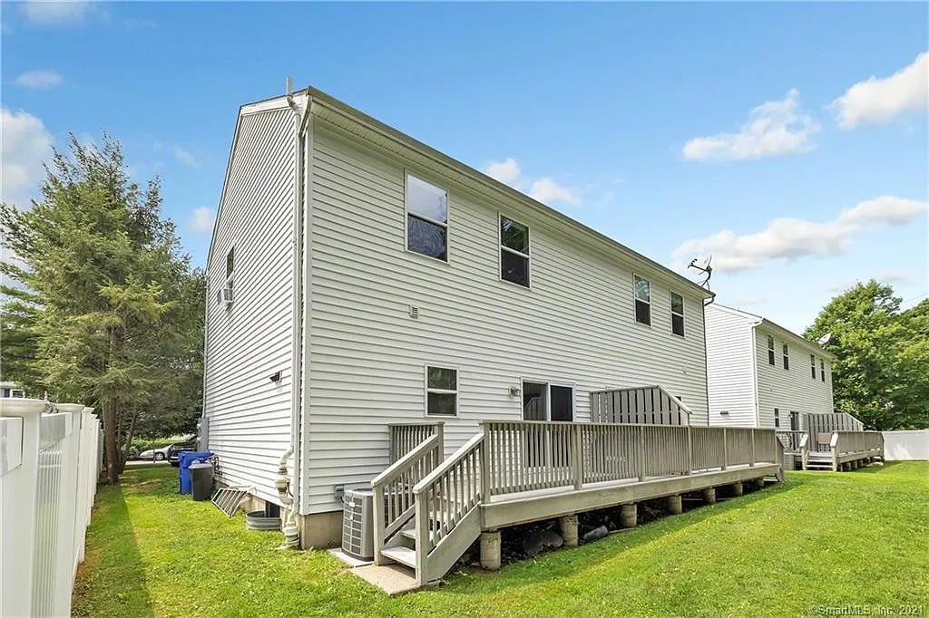 1/2 Lindenwoods Rd #A