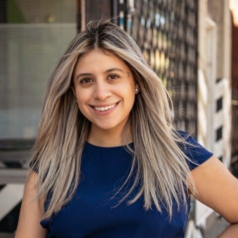 Jazmine DeLeon Chicago, IL Real Estate Agent Headshot 