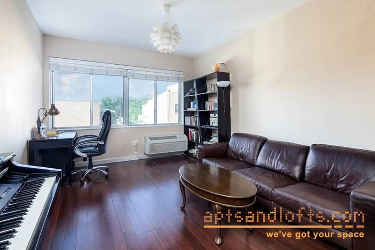 38 Wilson Avenue Unit: 2A