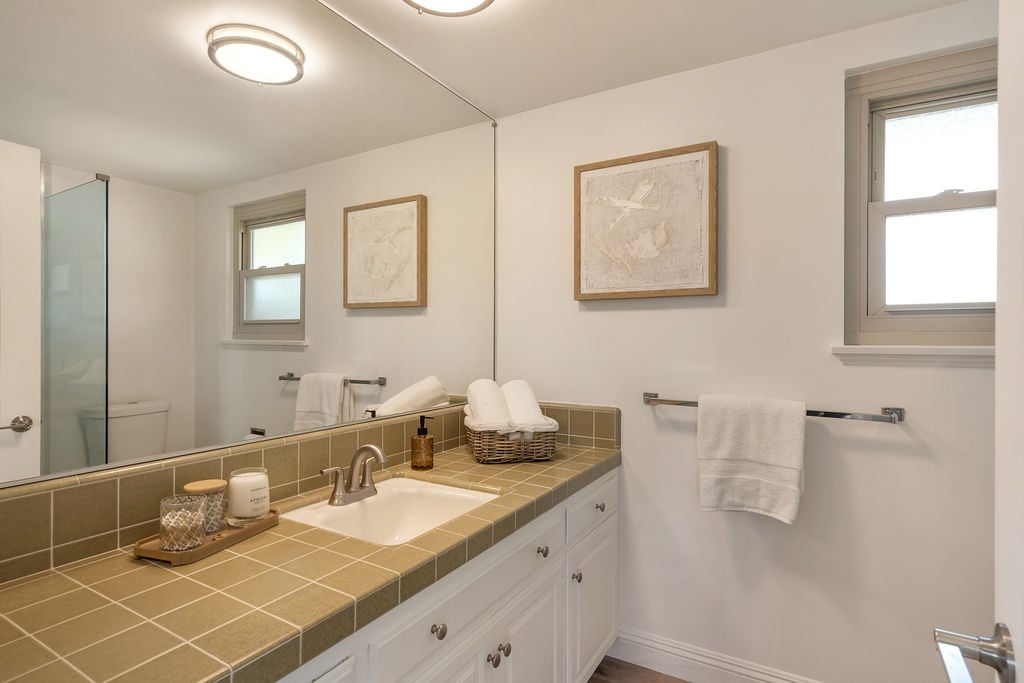 11042 Hunting Horn Drive, North Tustin, CA 