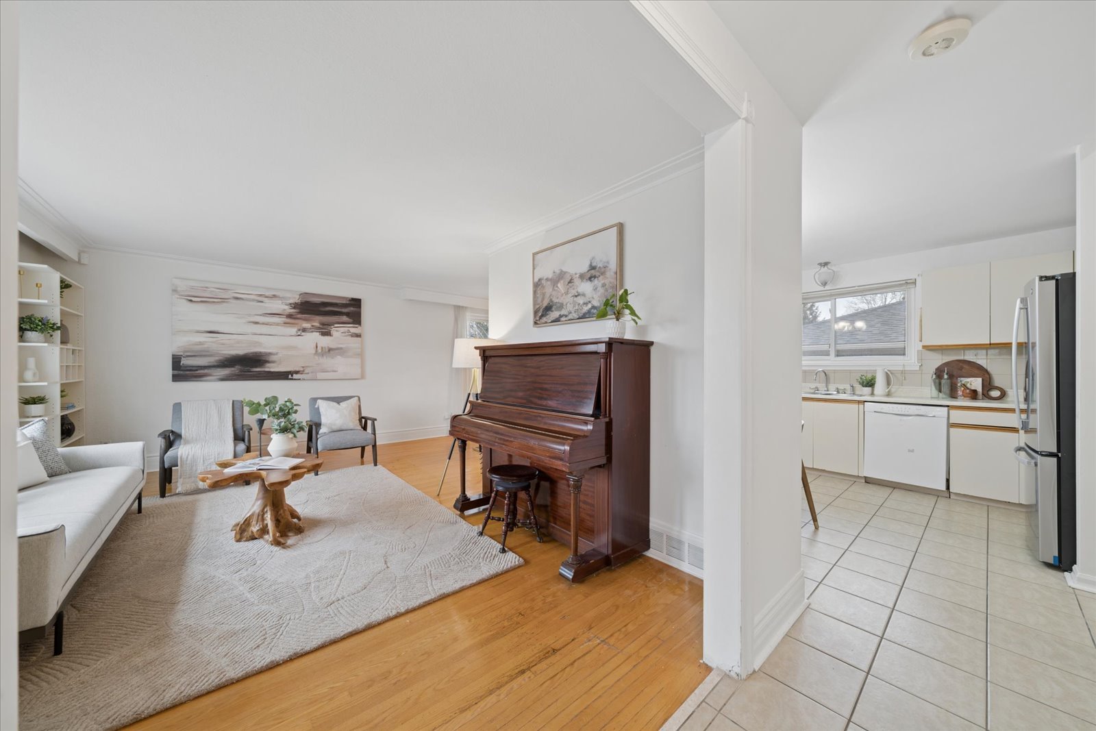 2 Valleycrest Ave