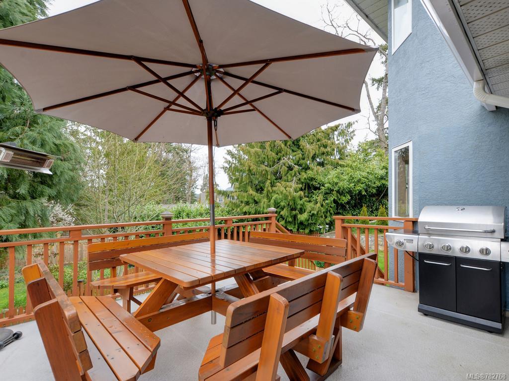 1370 Charles Pl