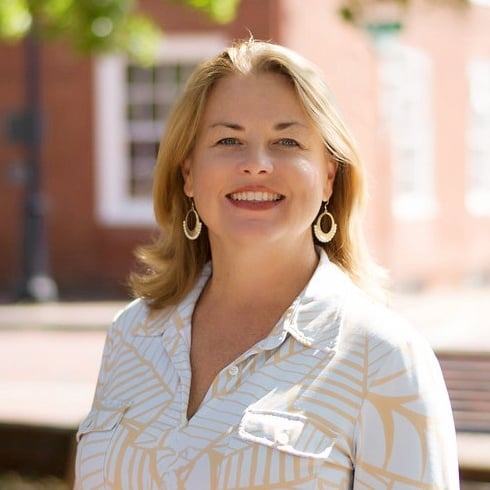 Rebecca White, VA Real Estate Agent Headshot