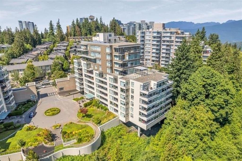 904-9288 University Cres