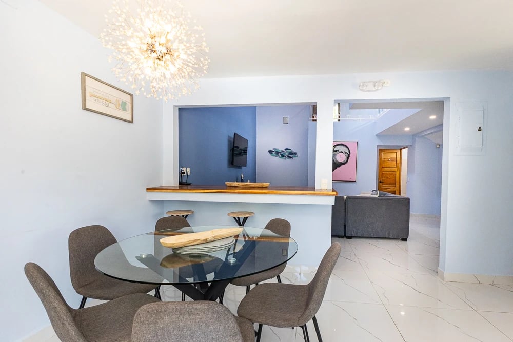 Turnkey Tropical Investment Contemporary Villa near Marina