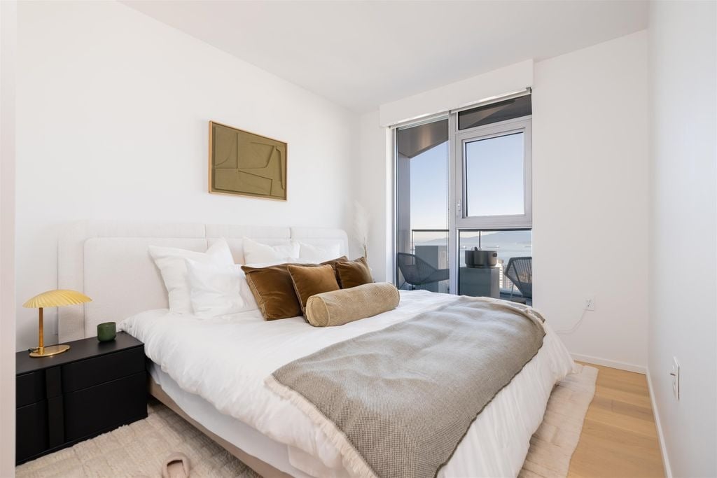 889 Pacific St, #3003