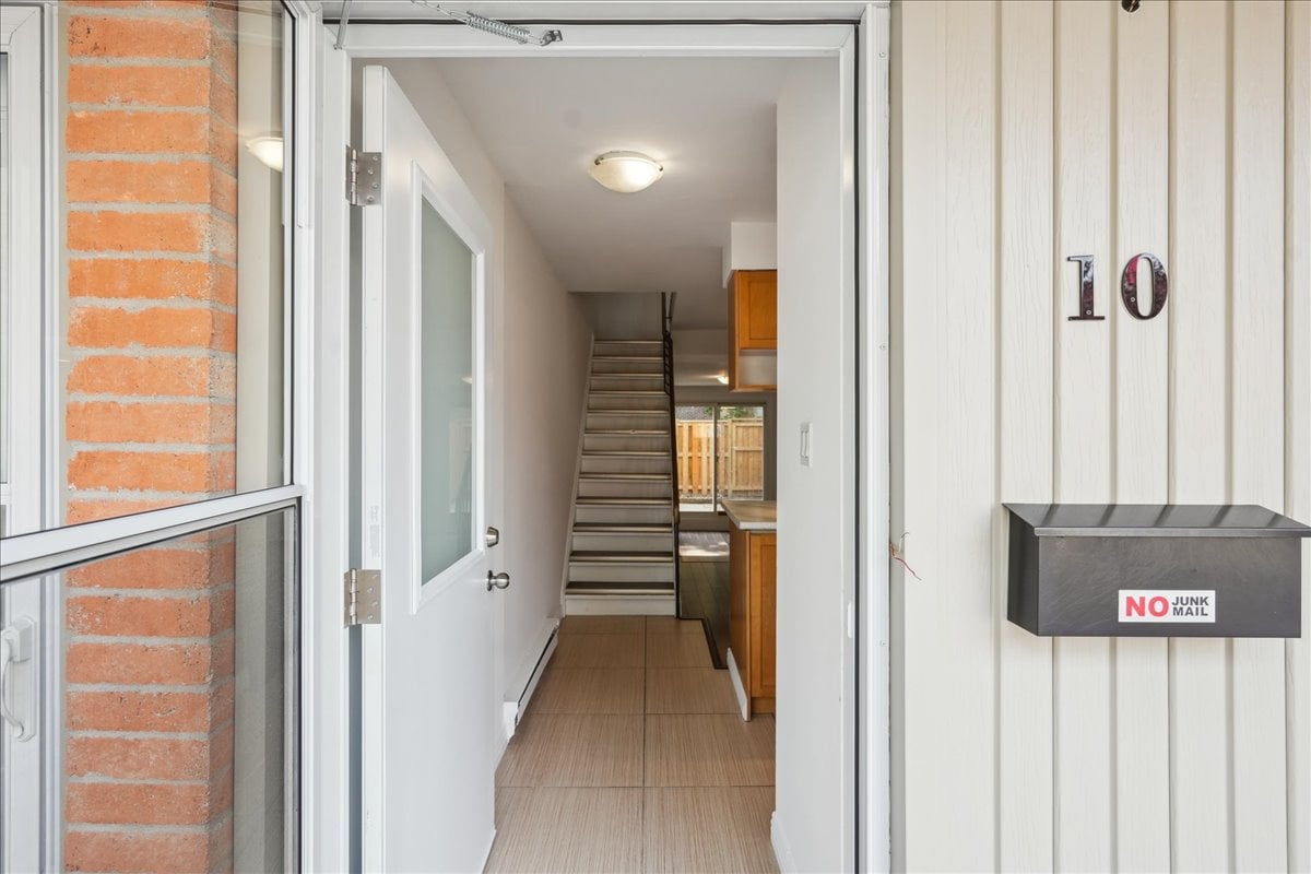 Queen Street East Family Townhome