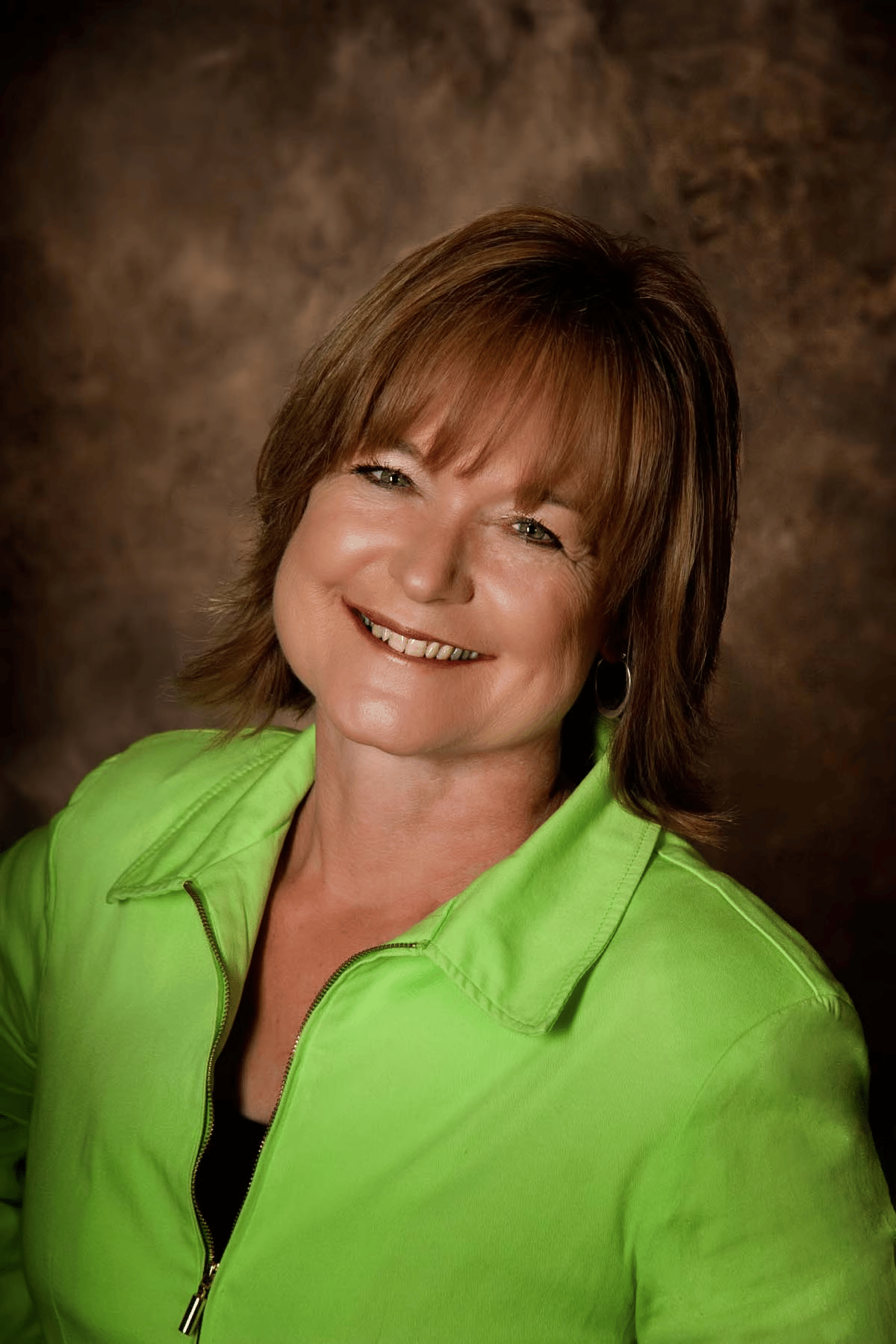 Cathy Mosset Hot Springs, SD Real Estate Agent Headshot