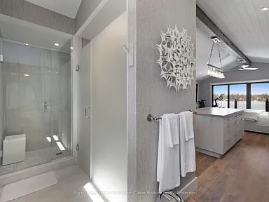 305 Wapaska Cres