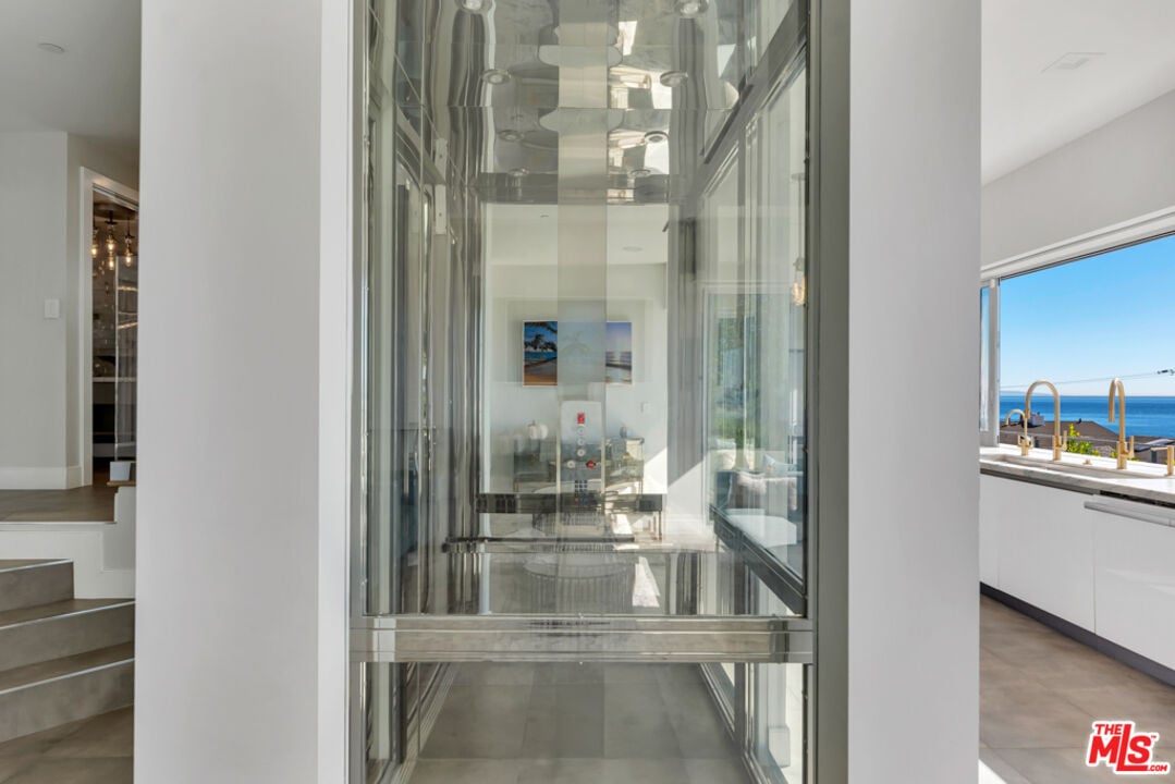 Atlas Heights, Malibu Rd, 90265