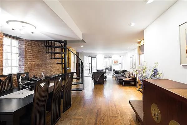 229 W 71st St