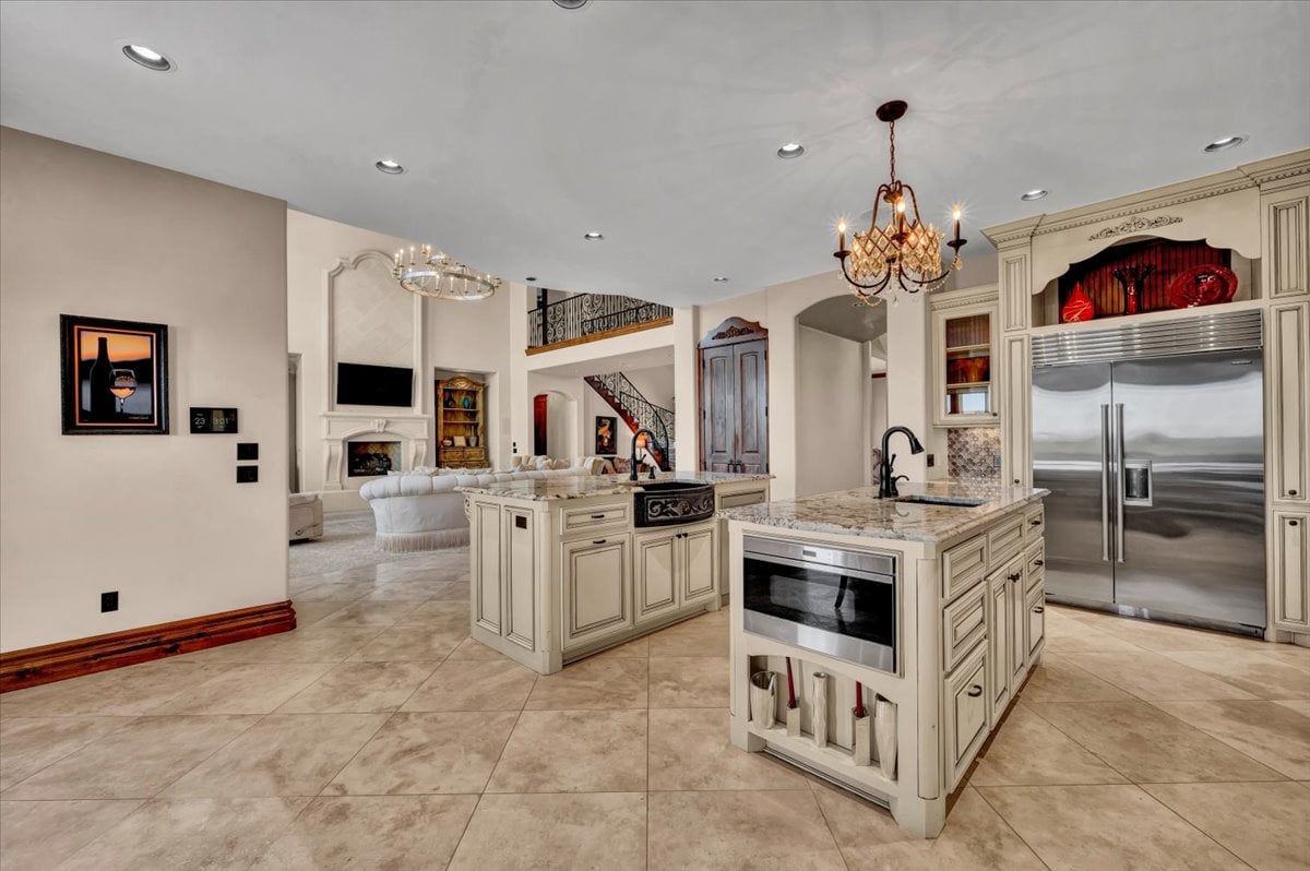 Casa Bella Estate – A Masterpiece of Luxury & Elegance in Mustang, Oklahoma - Wyatt Poindexter - The Agency 