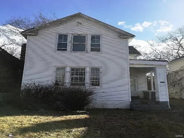 4210 Clay Ave