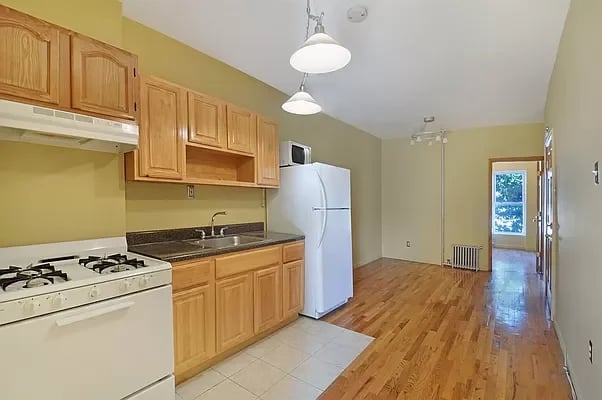 545 Quincy St Unit: 2 