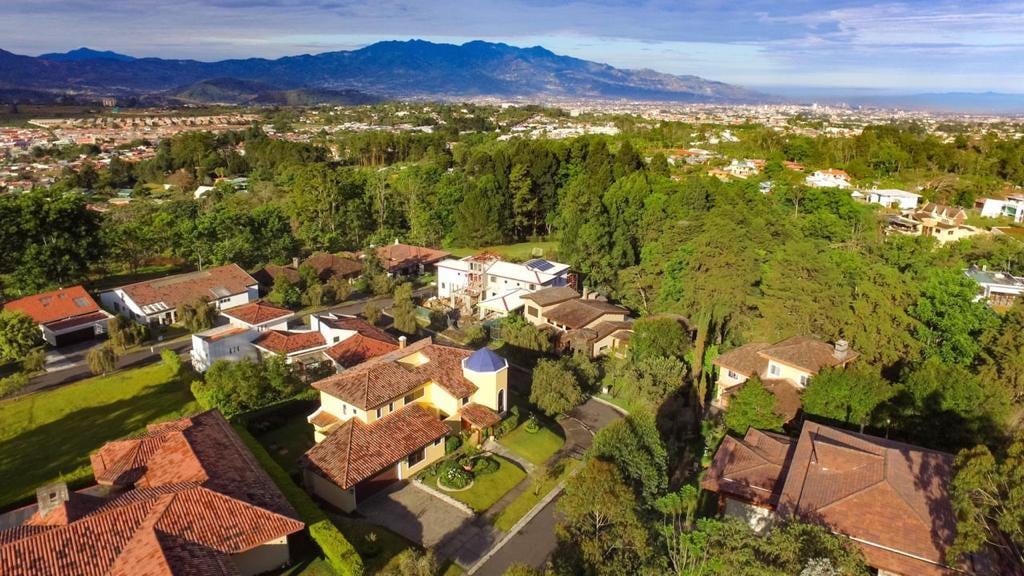 Flat Gated Mountain Lot, Curridabat, San Jose