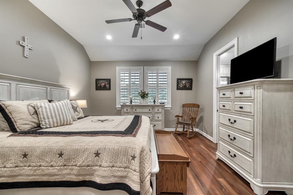 37 Briarwood Ln Bellville, Tx 77418