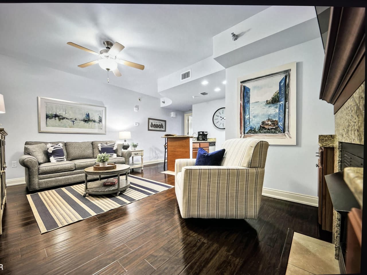 114 Carillon Market Street Unit 201