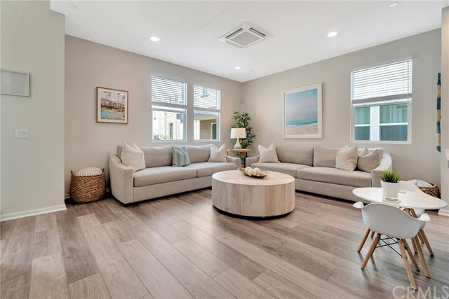 576 Donovan Lane, Costa Mesa