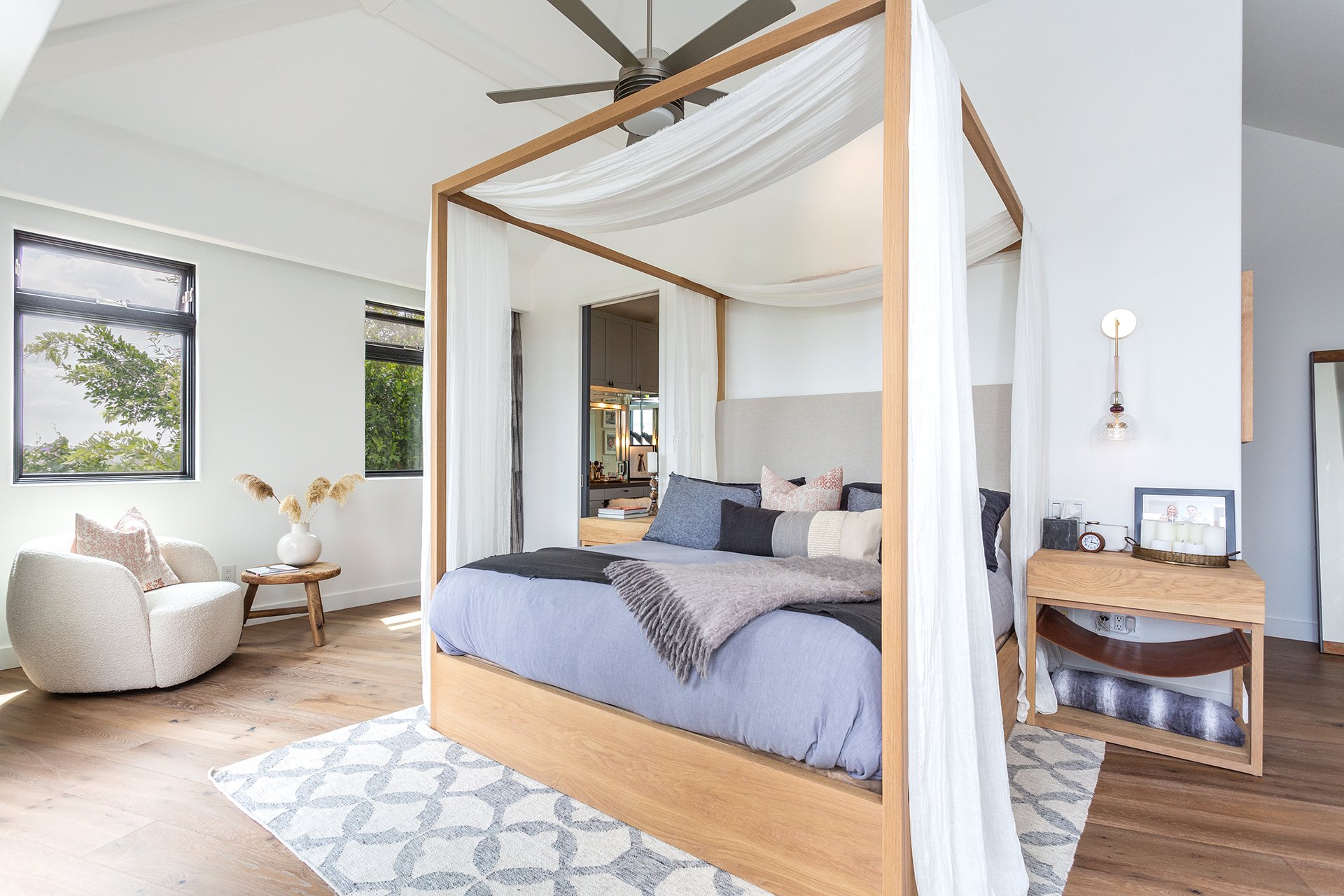 2943 Club Dr, Cheviot Hills