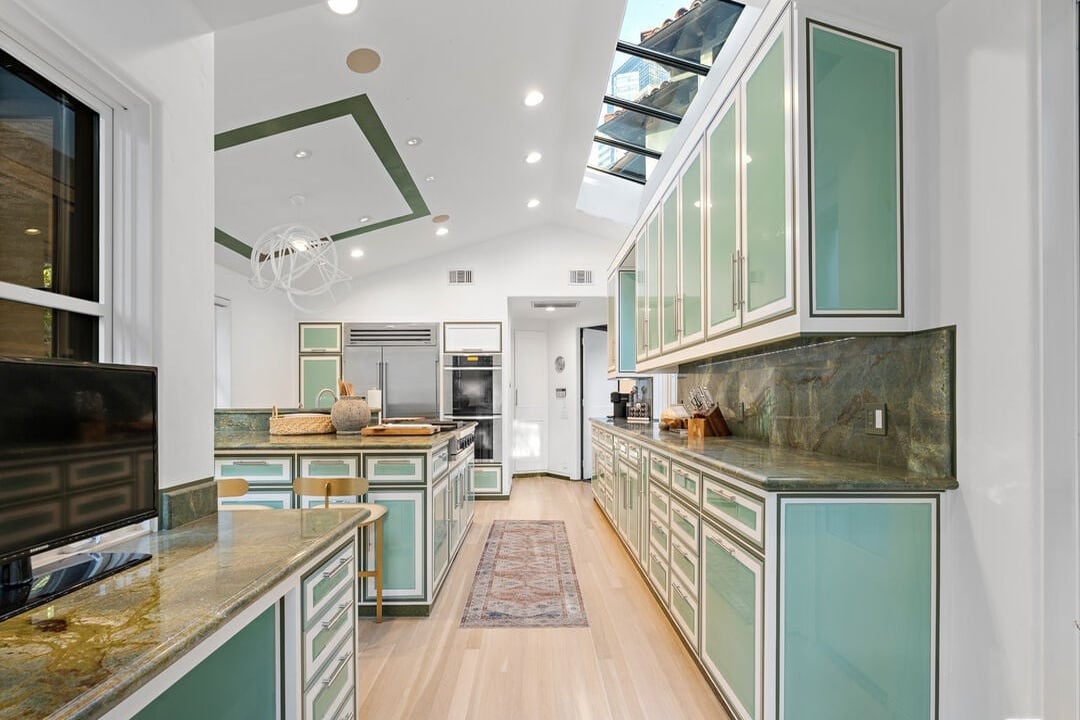 Century Woods Dr, 90067