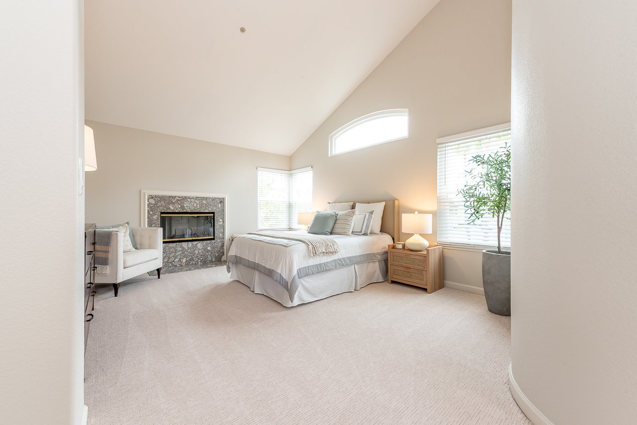 Meridien Court - Gated Community!