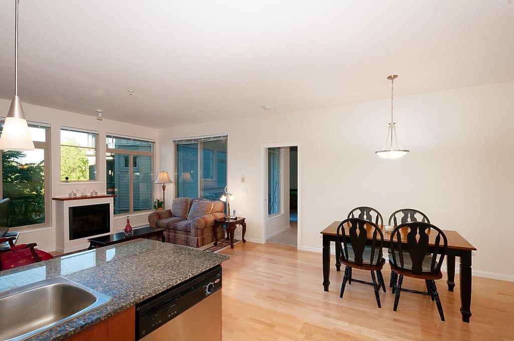 10180 153 St, #333